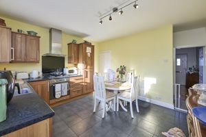 Photo 25- click for photo gallery